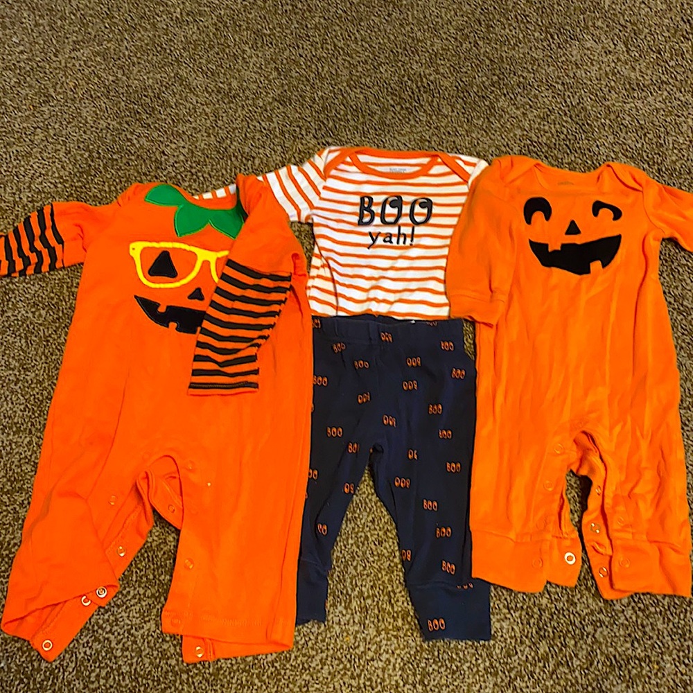 Carters 6 month Halloween baby bundle! Includes 3 outfits